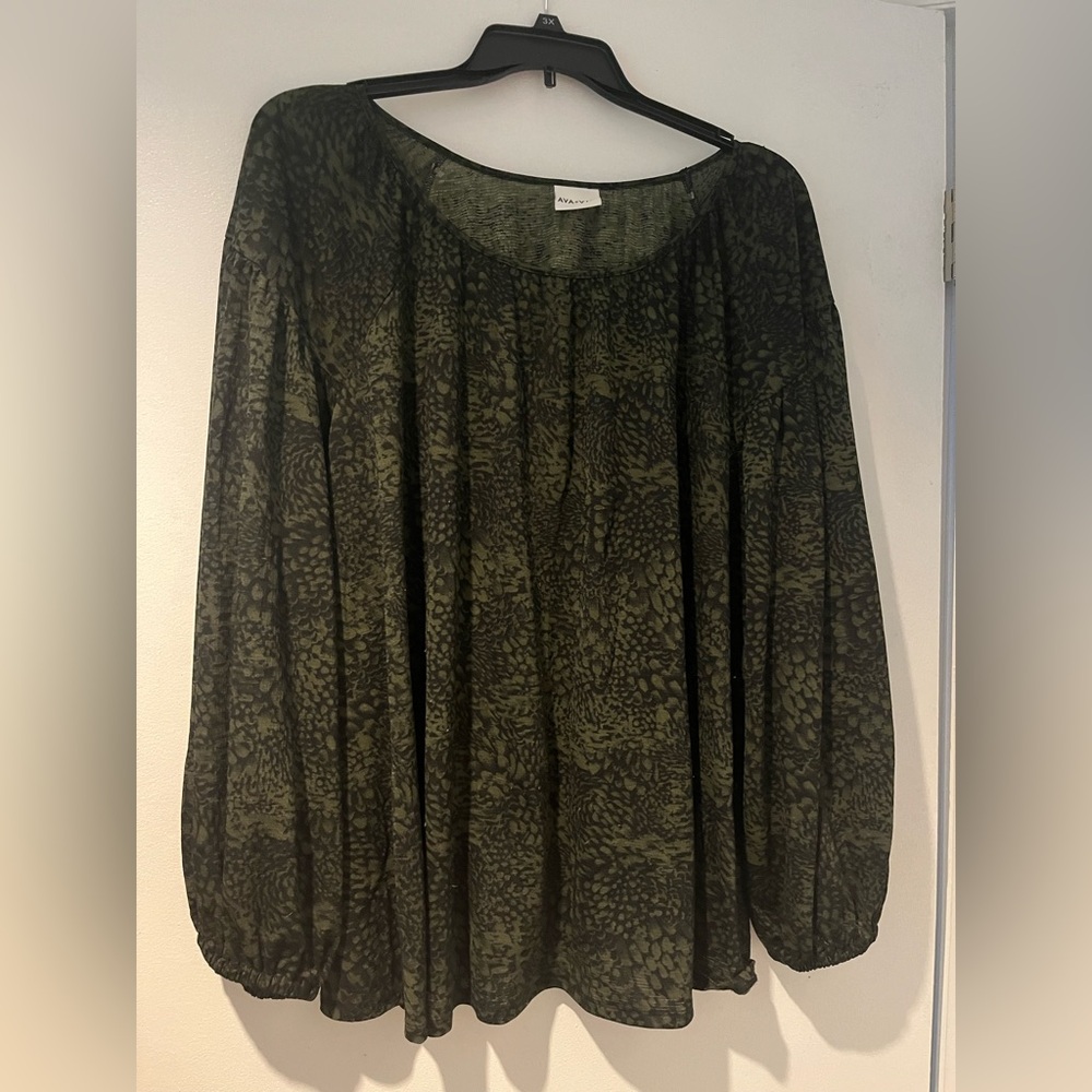 Ava & Viv Dark Green Patterned Blouse